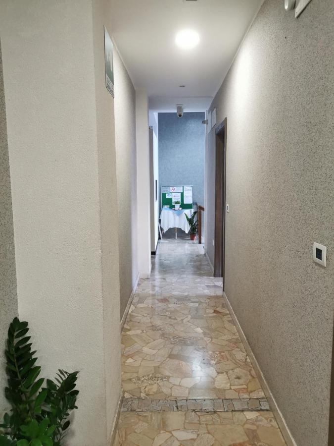 Hotel Bissi Milan Luaran gambar