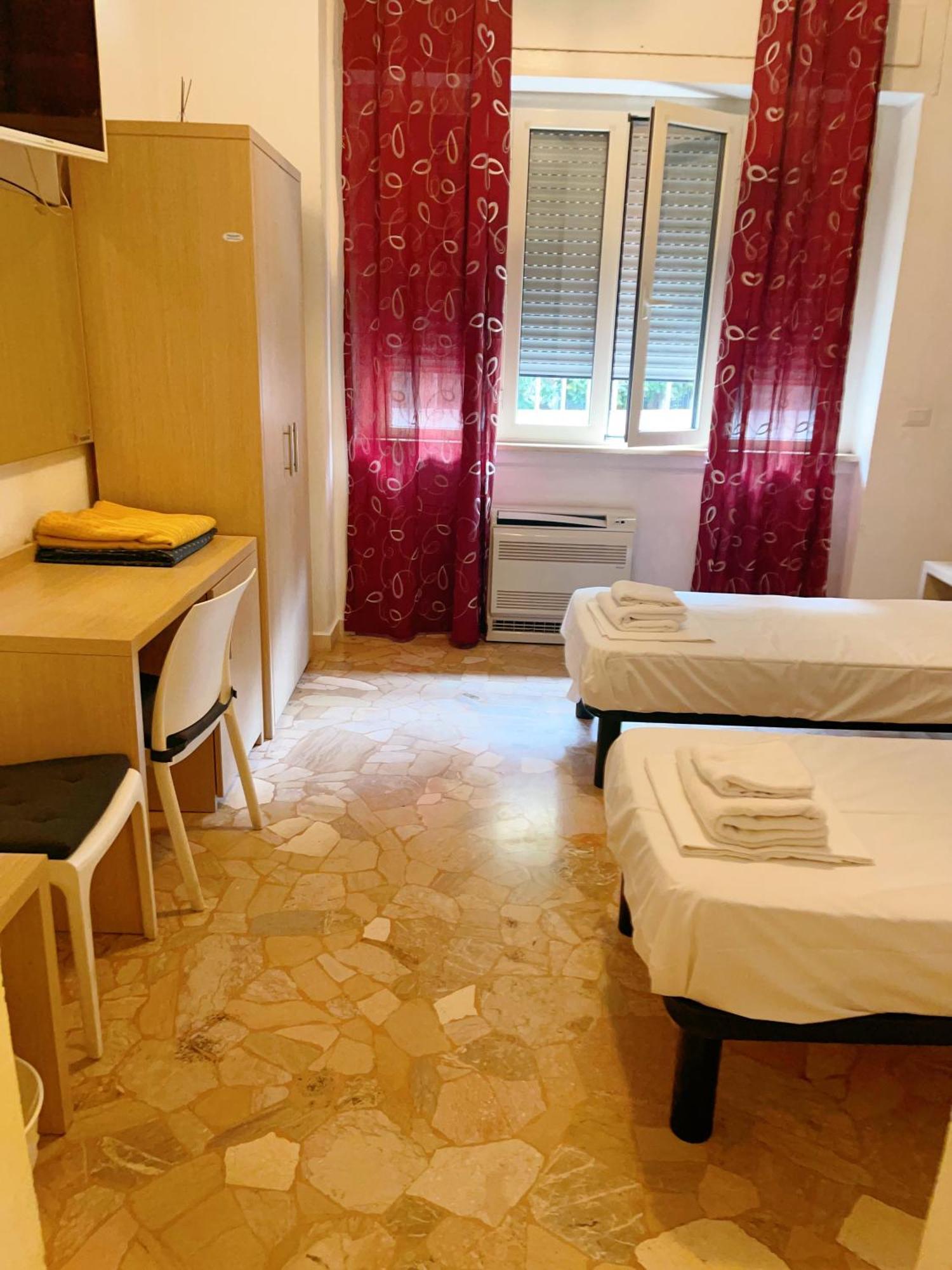 Hotel Bissi Milan Luaran gambar