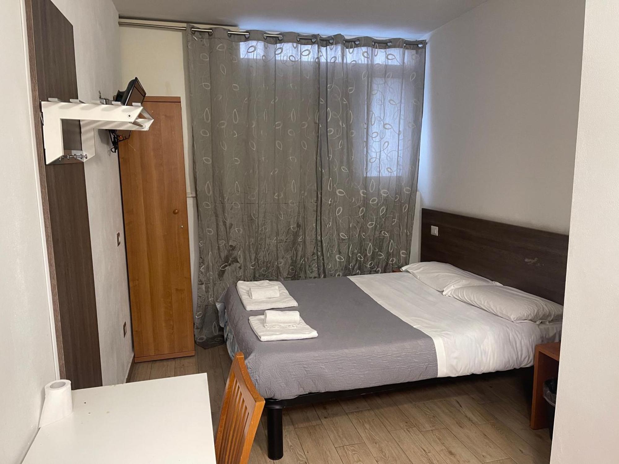 Hotel Bissi Milan Luaran gambar